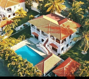 VILLA AVA ENCUENTRO- accommodation in villa